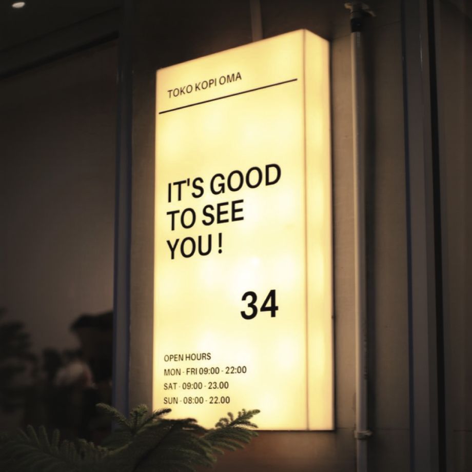 Acrylic Box Signage